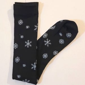 NWOT❄Snowflake socks